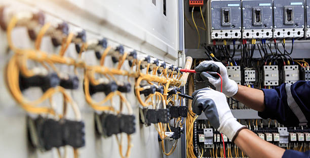 Professional Electrician technician working in Stonewall, LA